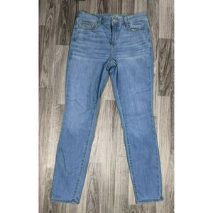 (3/$35) Universal Thread Size 6 / 28 R Mid Rise Skinny Light Wash Stretchy Jeans